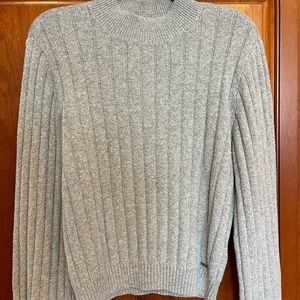 Women’s Hollister size small grey sweater